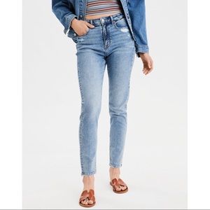 AEO Stretch Mom Jeans | Size: 0 Short